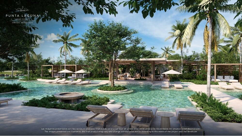 Playa del Carmen: Condos in a golf course